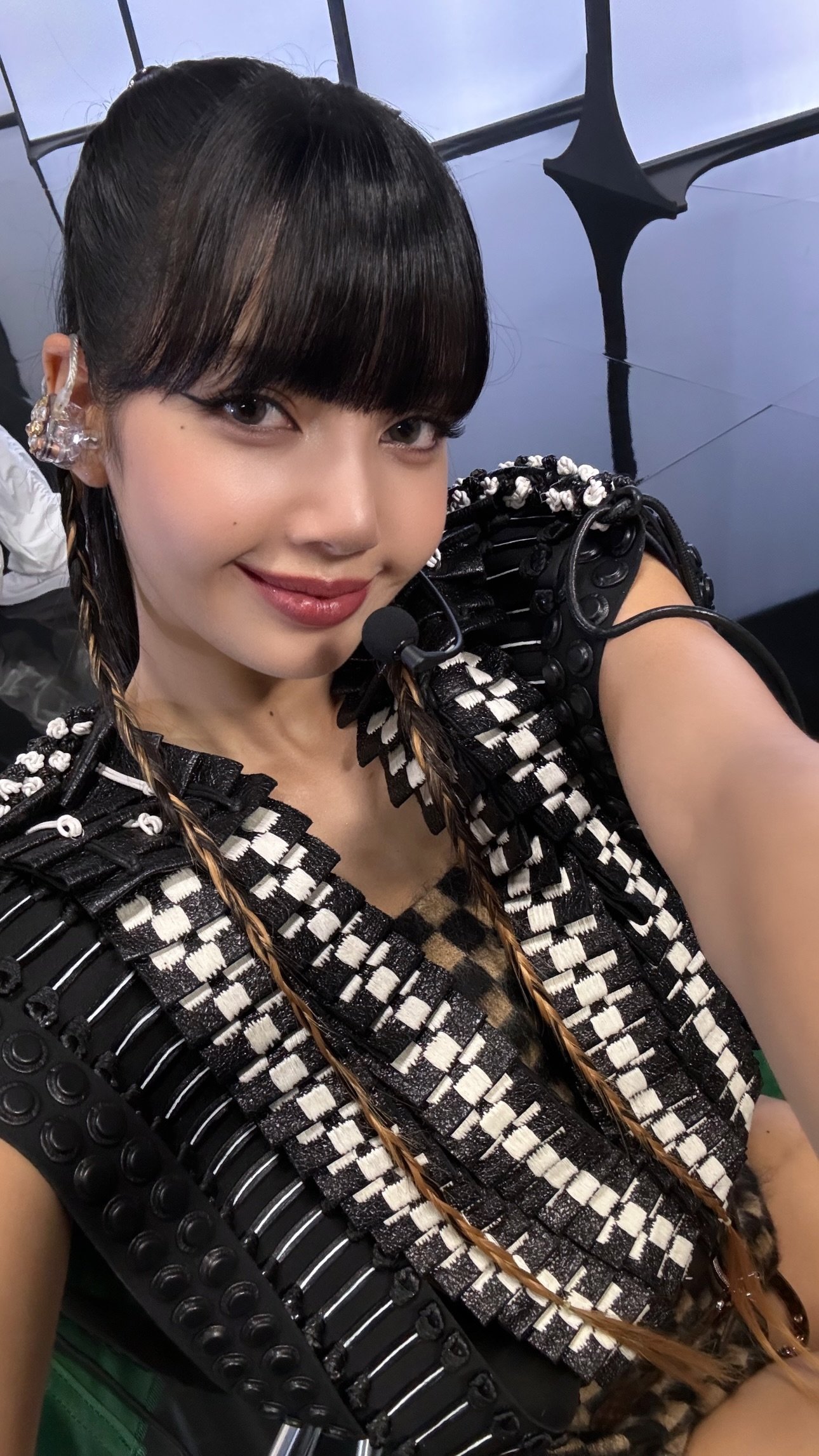 LISA's Rock-Star Special Stage Performance Out